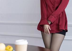 秀人网 - 谢小蒽的天台高清作品集，就像一杯清晨的咖啡，触动心底的某种期待