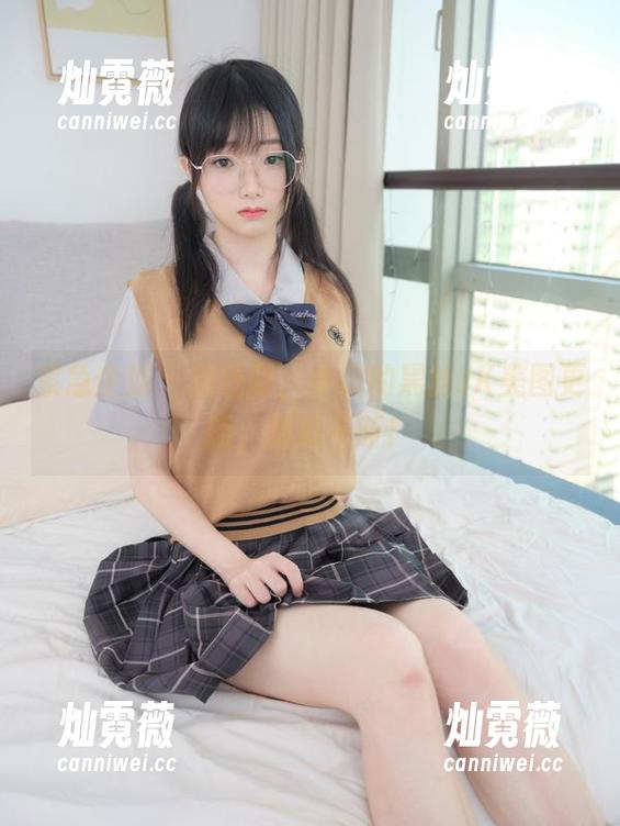 紧急企划-小恩 紧急企划 - 别眨眼,小恩的黑丝JK美图更新,精彩不断!