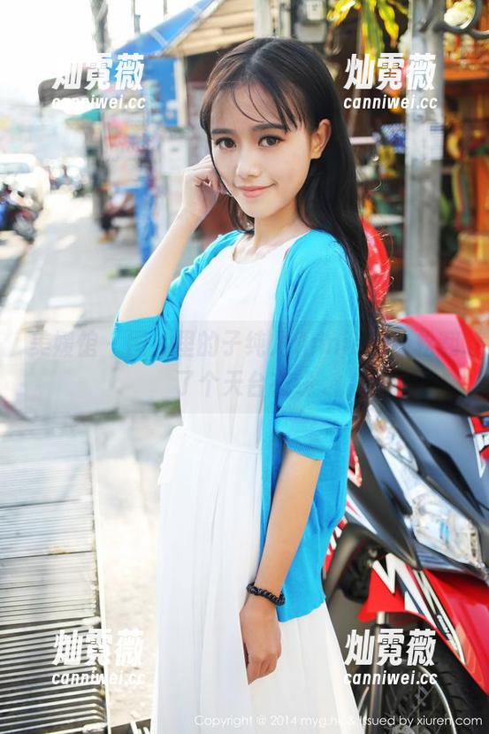 美媛馆 - 图片里的子纯儿Annie，轻松翻了个天台在线