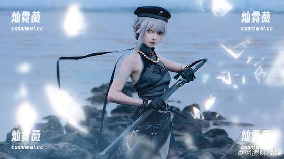 腥味猫罐翻玩制服COS，小心别被勾走哈哈