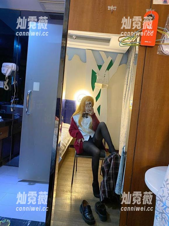 芋圆侑子，超无圣光的雅儿贝德私服，谁说每一件都要亮瞎眼？