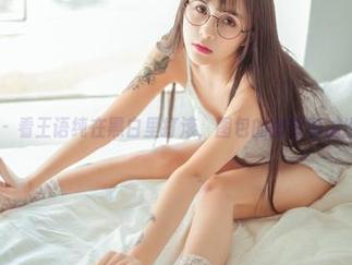 菠萝社 - 看王语纯在黑白里打滚，图包的幽默感溢出屏幕！