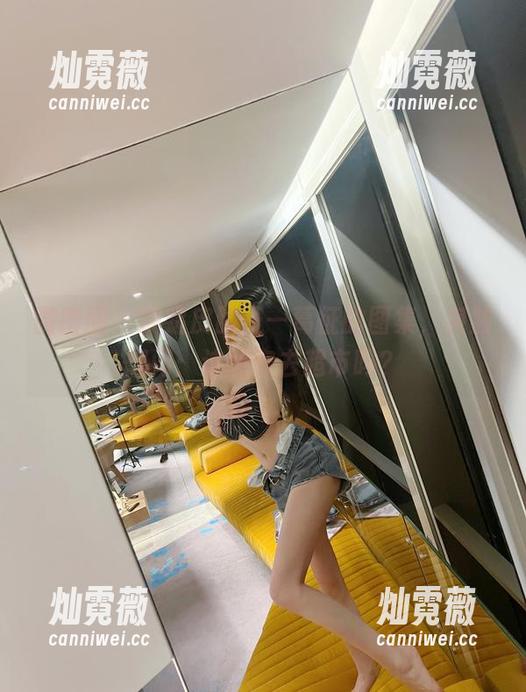 微密圈 - 蝙蝠皮服——葛征的图集，突然想问：这能穿去超市吗？
