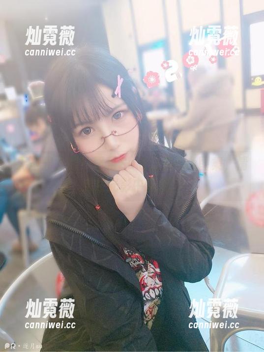 逐月Su 无圣光上线!逐月Su的汉森cos图集,情感在光影中流淌。