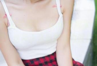 青豆客 - 又更新了，Una尤娜水手服套图，来吧，这种小清新的魅力没法抵挡。