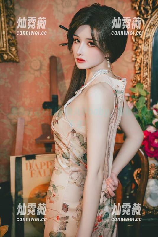 裹胸短裙+自拍=鹿八岁baby，福利你来不来？