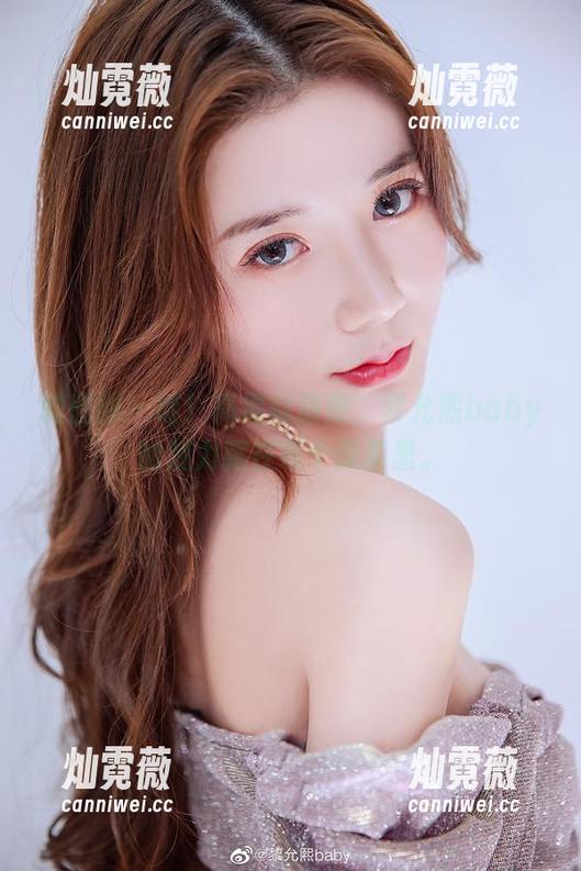 微密圈 - 哇！高清制服照，黎允熙baby的魅力藏在每个像素里。